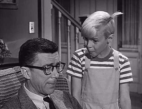 Herbert Anderson and Jay North in Dennis the Menace (1959)