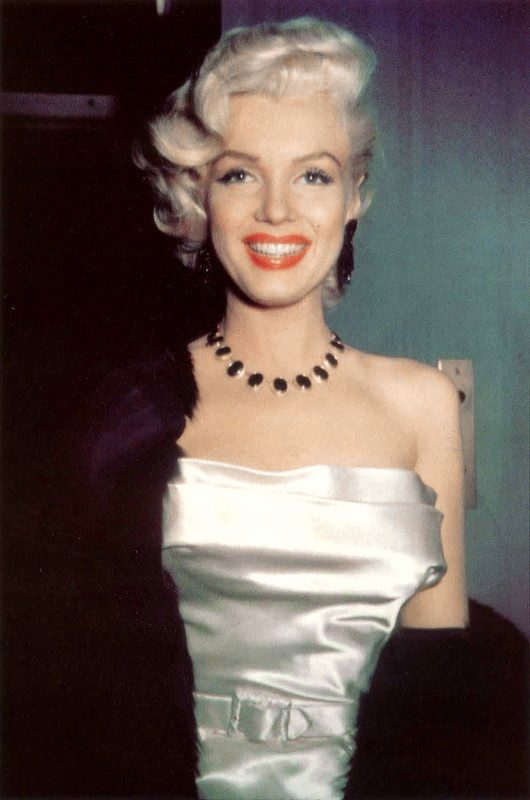 Marilyn Monroe in a strapless gown, 1953