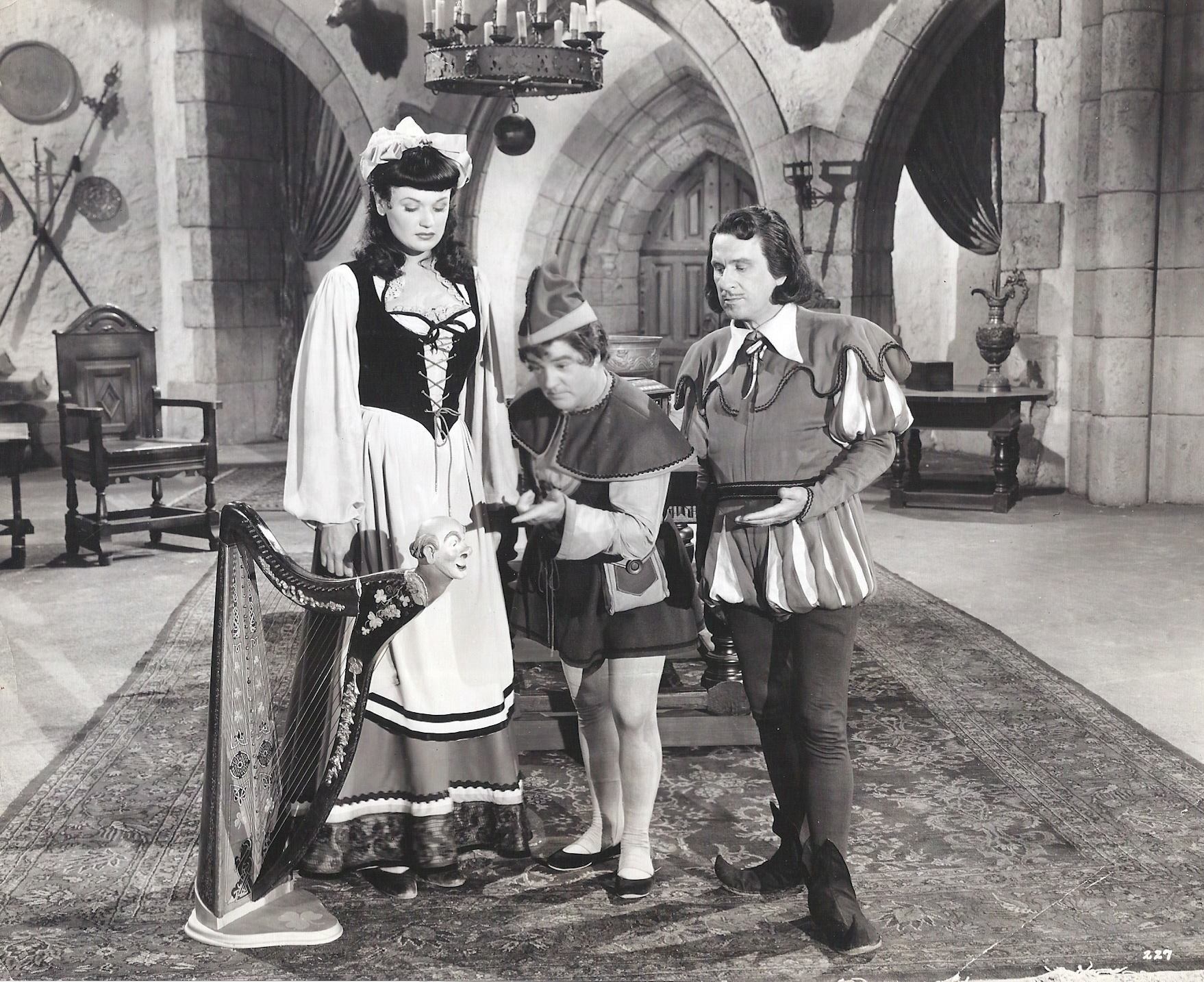 Dorothy Ford - Bud Abbott - Lou Costello (Jack and the beanstalk) 1952