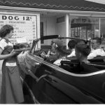 Family’s go to the drive-in (Alfred Eisenstaedt. 1951)