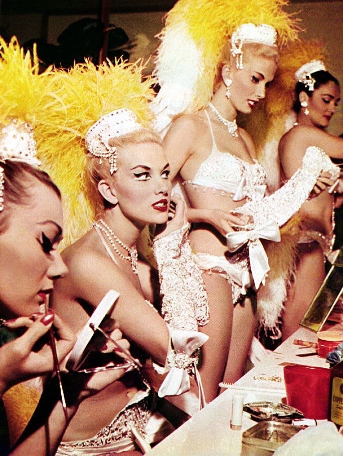 “Sahara” showgirls prepare , 1959