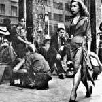 Woman braving the streets of Mexico City, circa 1950. n9hno2_640 2